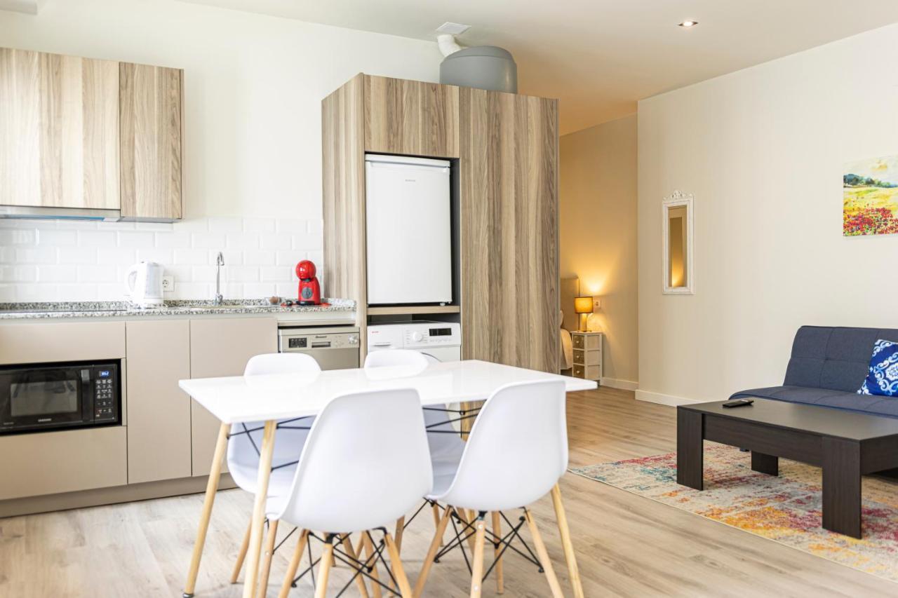 Top & Chic Albarizuela Suites - Apartamentos Jerez เฮเรซ เด ลาฟรอนเตรา ภายนอก รูปภาพ