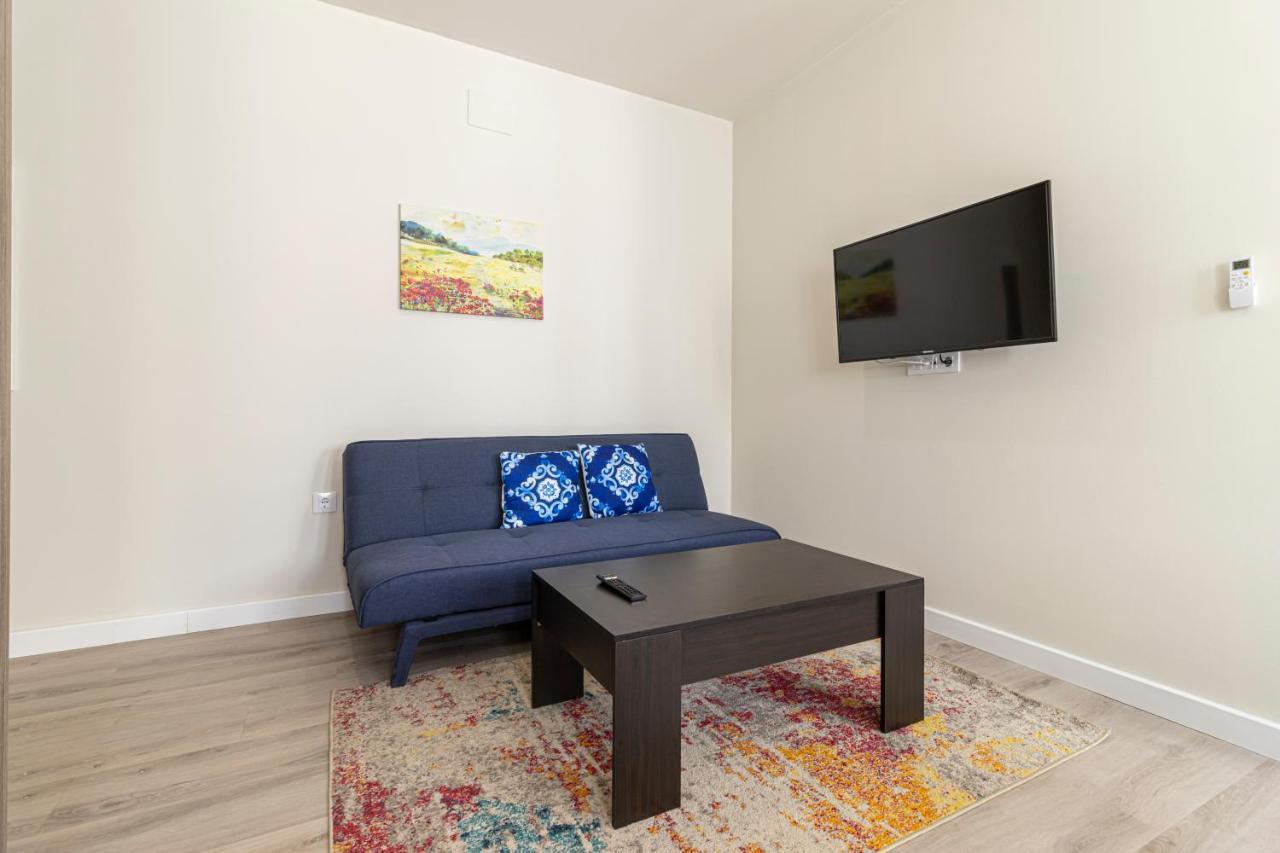 Top & Chic Albarizuela Suites - Apartamentos Jerez เฮเรซ เด ลาฟรอนเตรา ภายนอก รูปภาพ