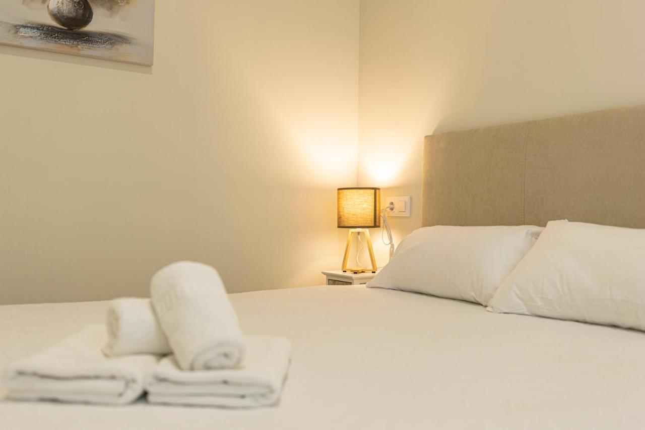 Top & Chic Albarizuela Suites - Apartamentos Jerez เฮเรซ เด ลาฟรอนเตรา ภายนอก รูปภาพ