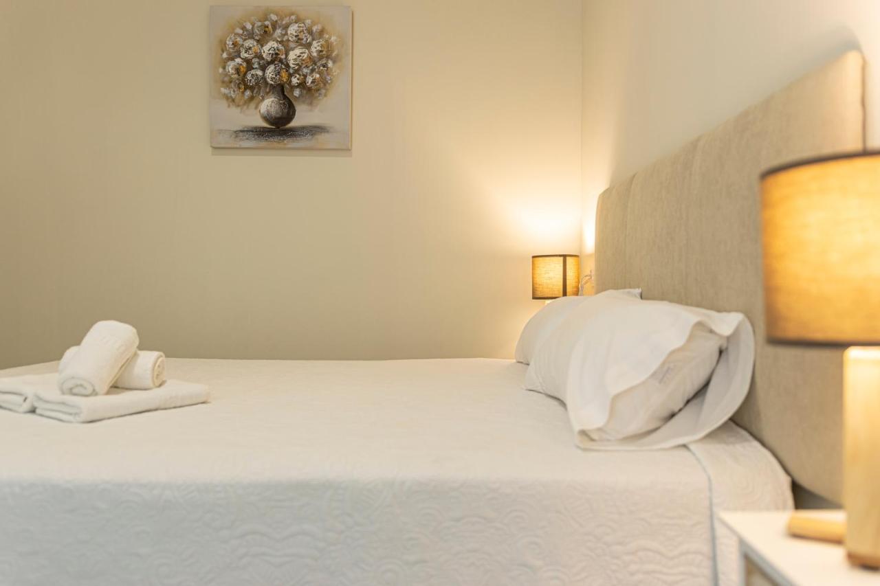 Top & Chic Albarizuela Suites - Apartamentos Jerez เฮเรซ เด ลาฟรอนเตรา ภายนอก รูปภาพ