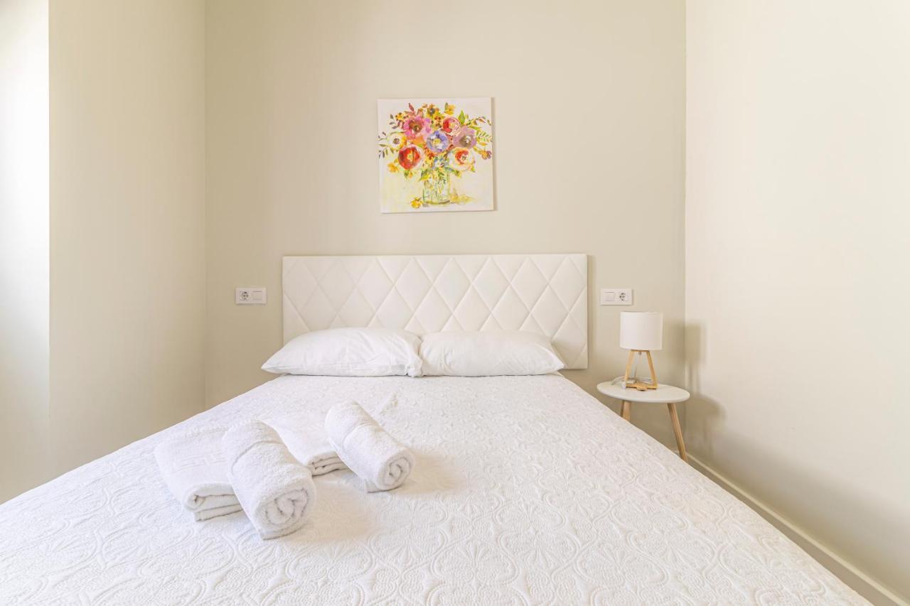 Top & Chic Albarizuela Suites - Apartamentos Jerez เฮเรซ เด ลาฟรอนเตรา ภายนอก รูปภาพ