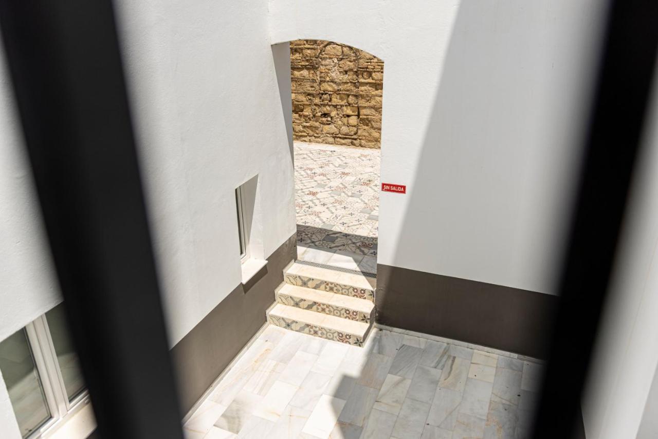 Top & Chic Albarizuela Suites - Apartamentos Jerez เฮเรซ เด ลาฟรอนเตรา ภายนอก รูปภาพ