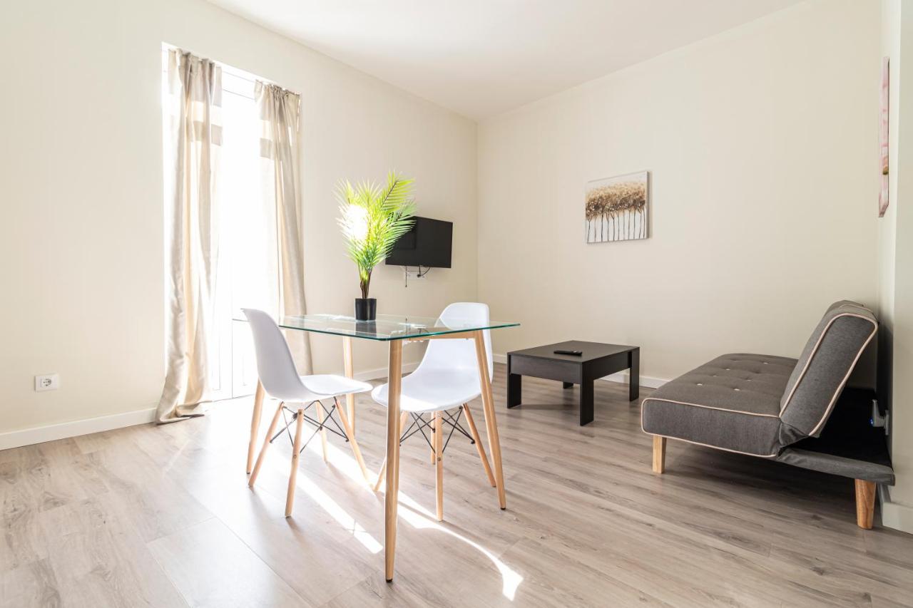 Top & Chic Albarizuela Suites - Apartamentos Jerez เฮเรซ เด ลาฟรอนเตรา ภายนอก รูปภาพ