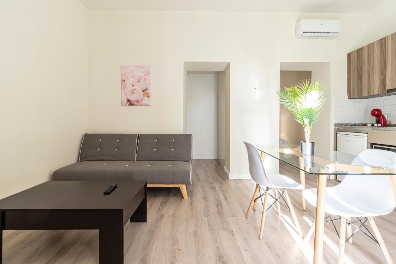 Top & Chic Albarizuela Suites - Apartamentos Jerez เฮเรซ เด ลาฟรอนเตรา ภายนอก รูปภาพ