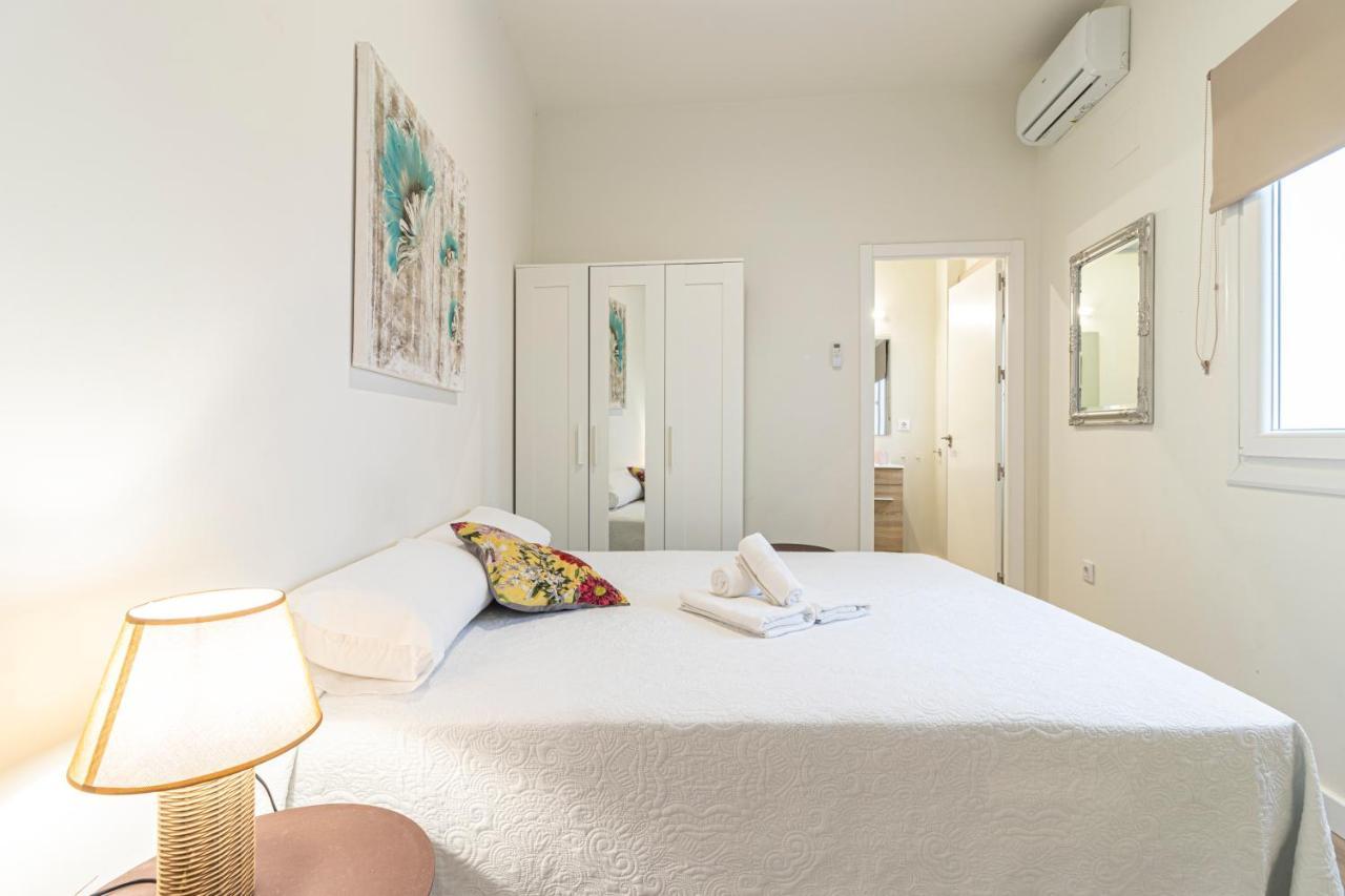 Top & Chic Albarizuela Suites - Apartamentos Jerez เฮเรซ เด ลาฟรอนเตรา ภายนอก รูปภาพ