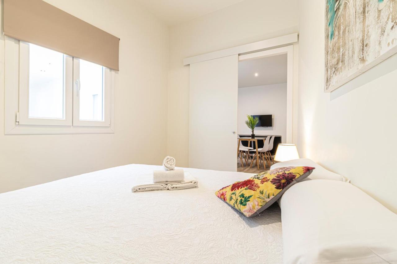 Top & Chic Albarizuela Suites - Apartamentos Jerez เฮเรซ เด ลาฟรอนเตรา ภายนอก รูปภาพ